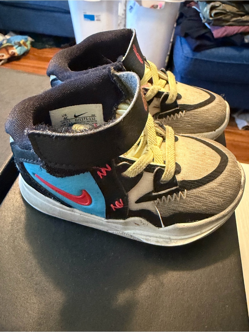 Nike Kyrie Infinity SE 'Baltic Blue Crimson'